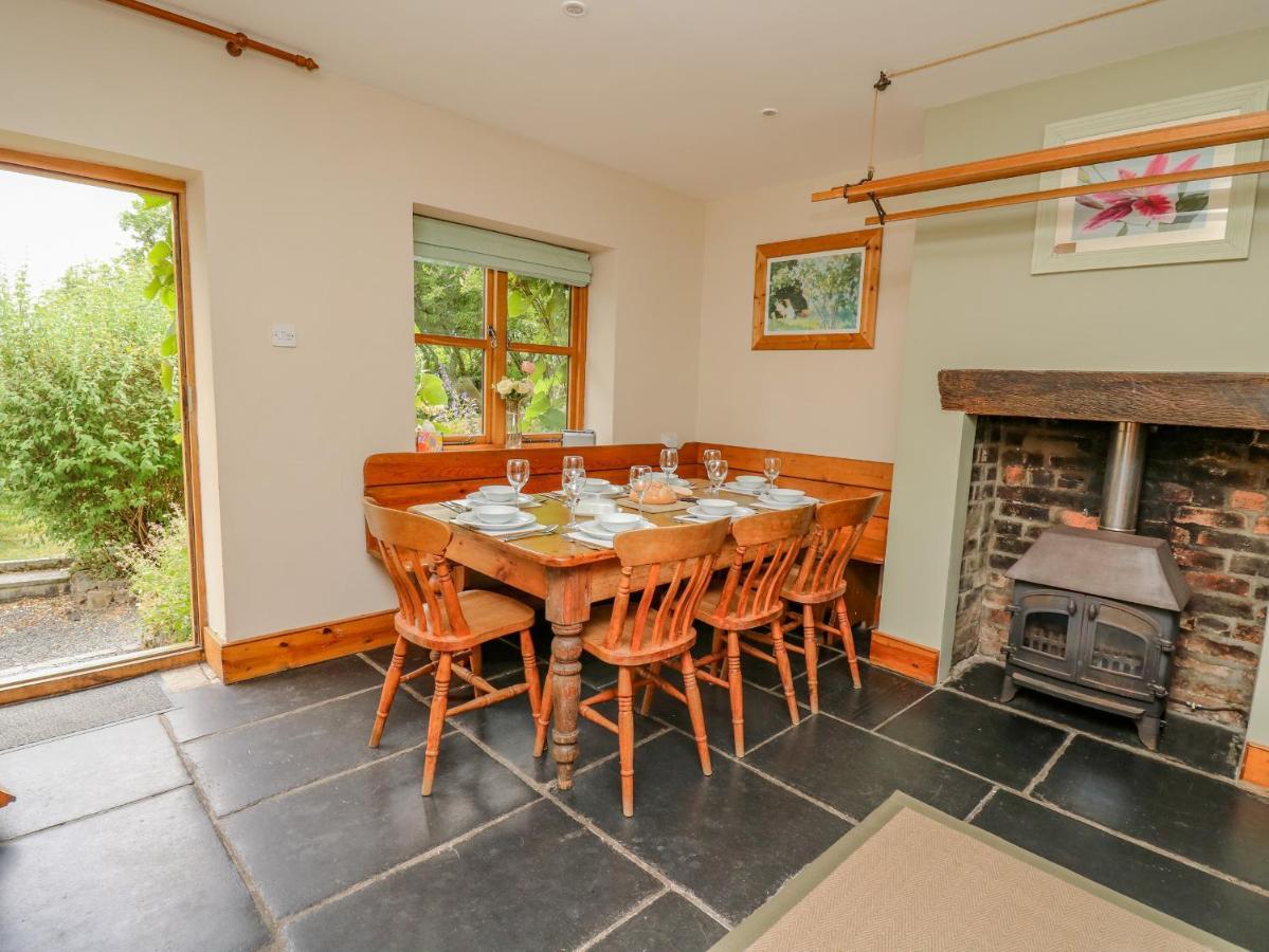 Llanwrthwl Byrdir Cottage מראה חיצוני תמונה