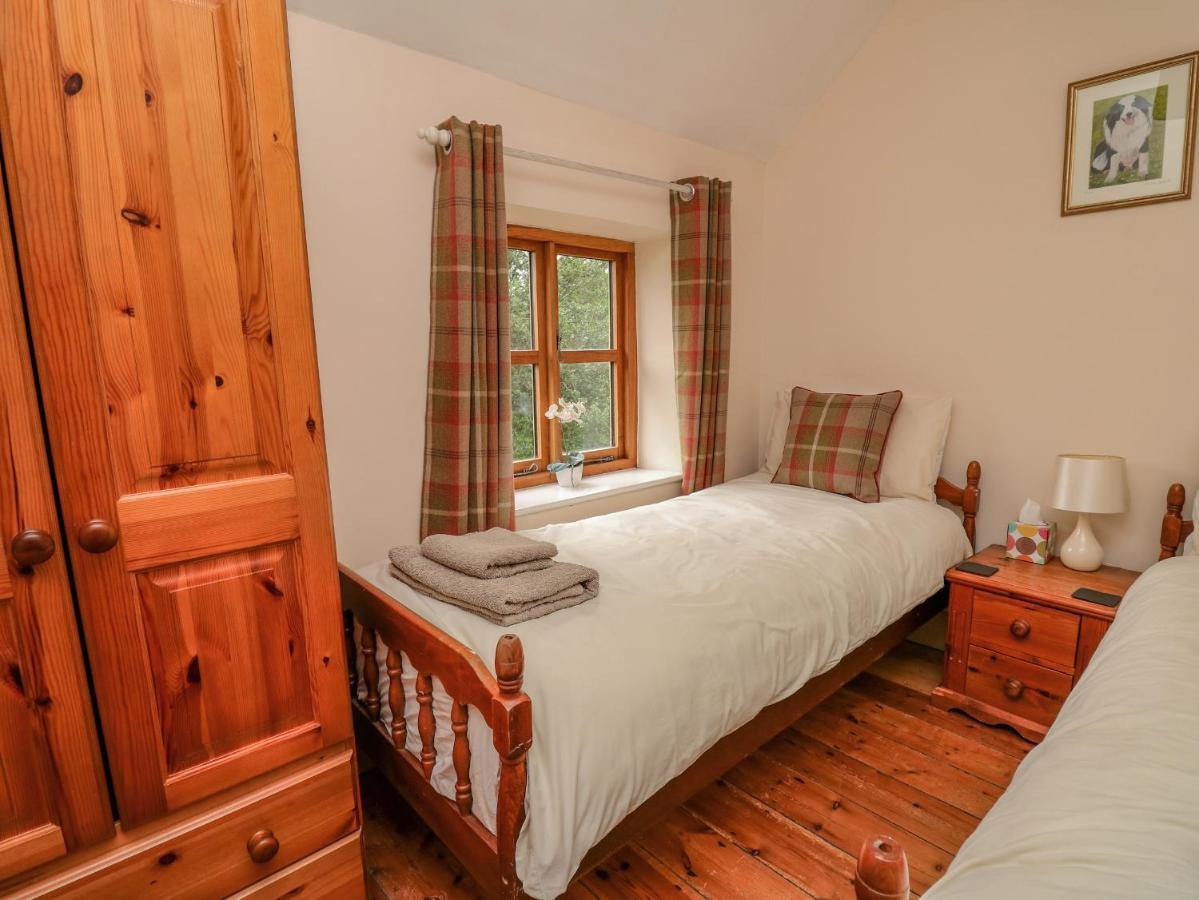 Llanwrthwl Byrdir Cottage מראה חיצוני תמונה